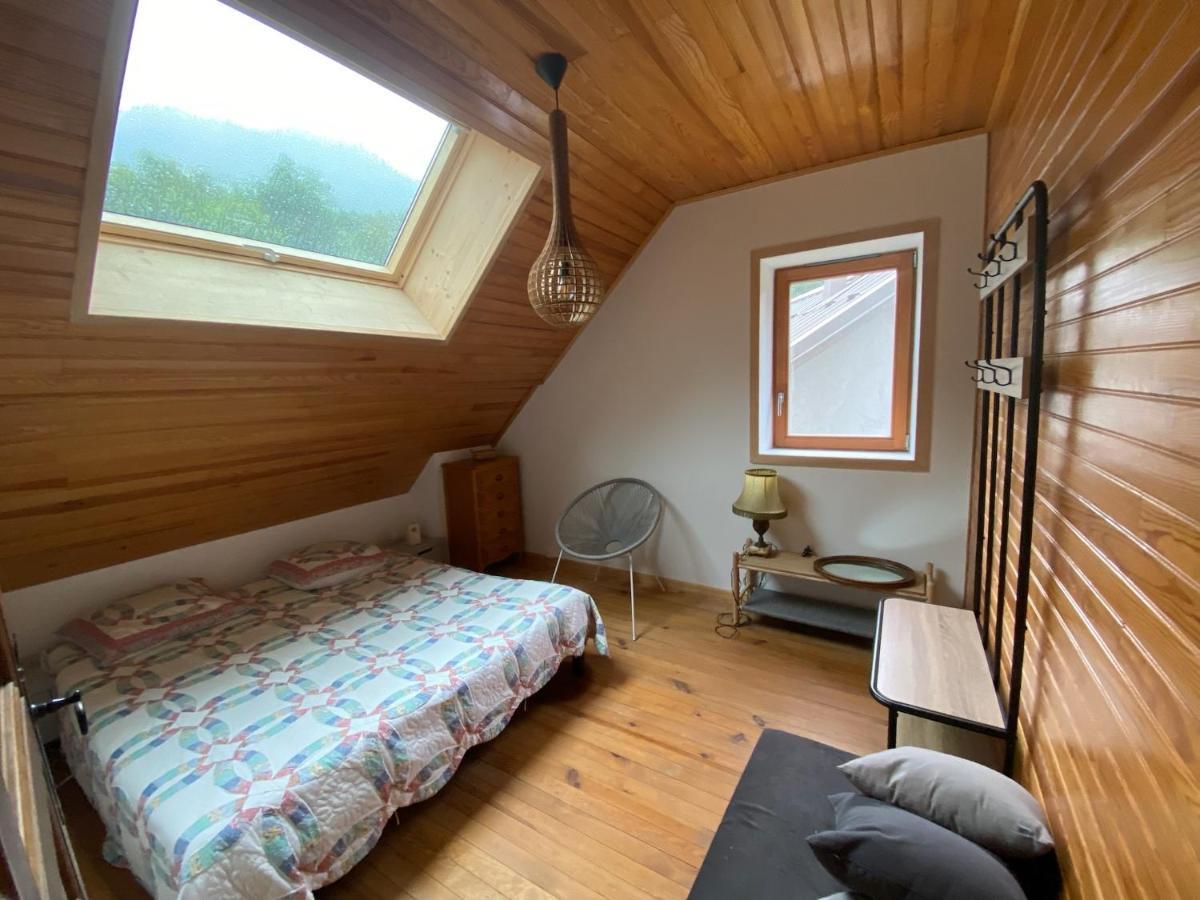 Maison Refaite A Neuf En Pleine Nature Puy-Saint-Eusebe Exteriör bild